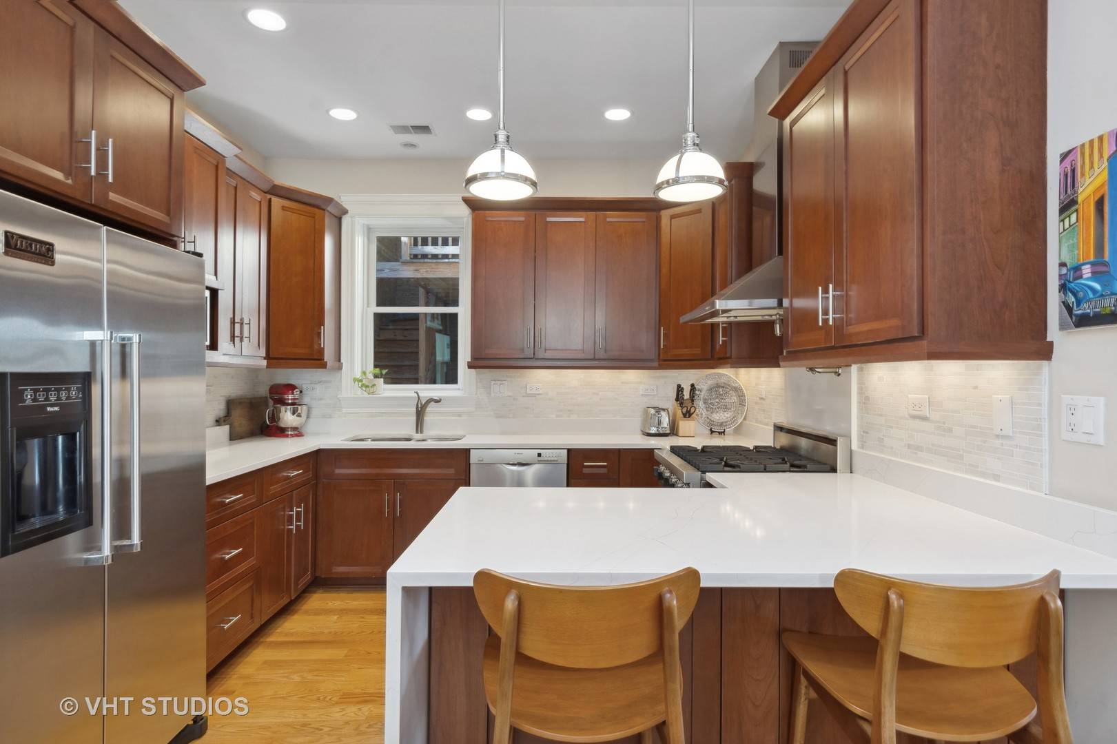 Chicago, IL 60640,1421 W Summerdale AVE #2