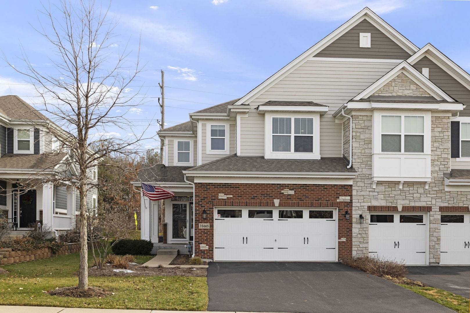 3S665 Breme DR E, Warrenville, IL 60555
