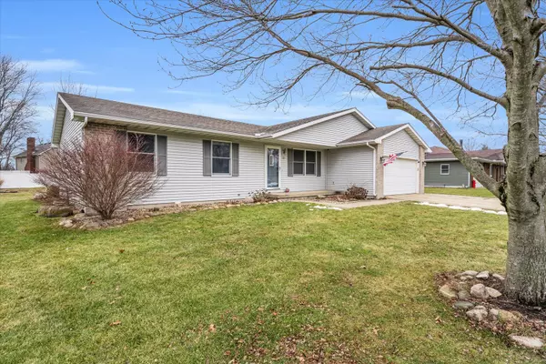 Fisher, IL 61843,63 Glenbrook LN