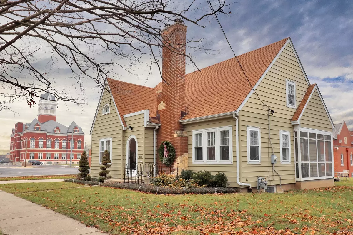 Oregon, IL 61061,203 S 5th ST
