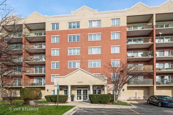 7450 Lincoln AVE #605, Skokie, IL 60076