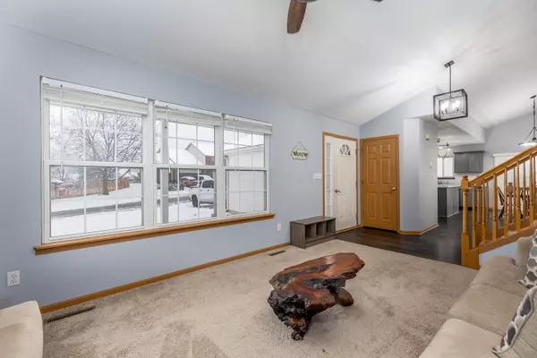 Ottawa, IL 61350,728 Steamboat CT