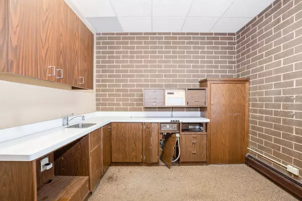 Oak Lawn, IL 60453,10220 S cicero AVE #101