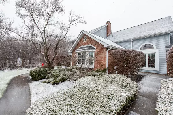 7 Hastings LN, Lincolnshire, IL 60069