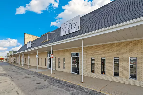 Sterling, IL 61081,2317-2323 E Lincoln Way