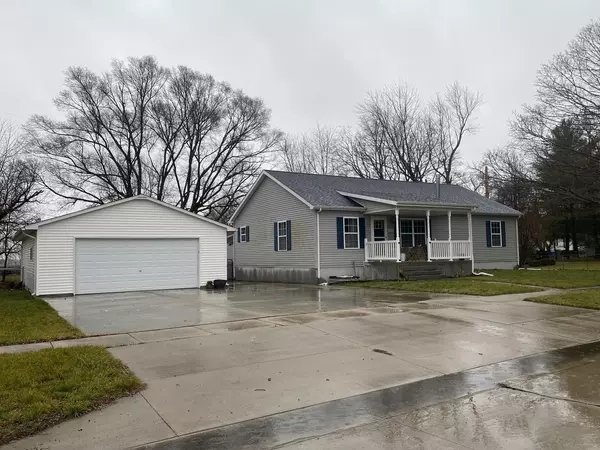 106 N Market ST, Bondville, IL 61815