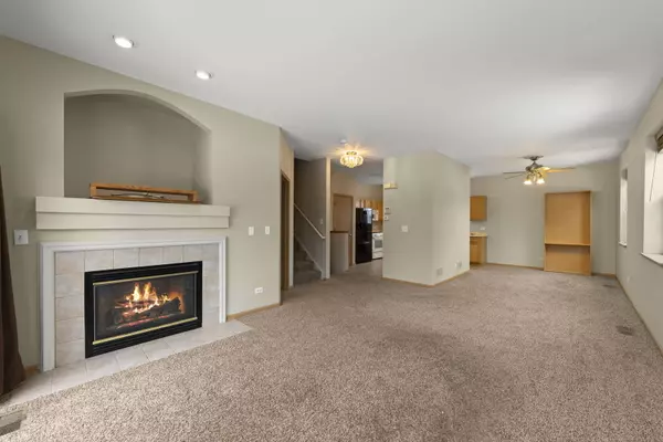 Aurora, IL 60503,1915 Indian Hill LN