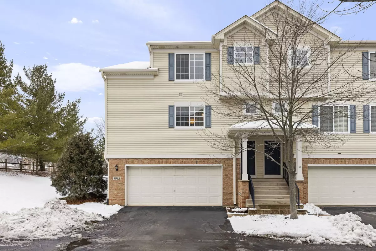 Aurora, IL 60503,1915 Indian Hill LN