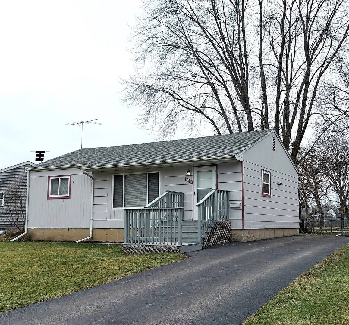 1350 Judge PL, Waukegan, IL 60085
