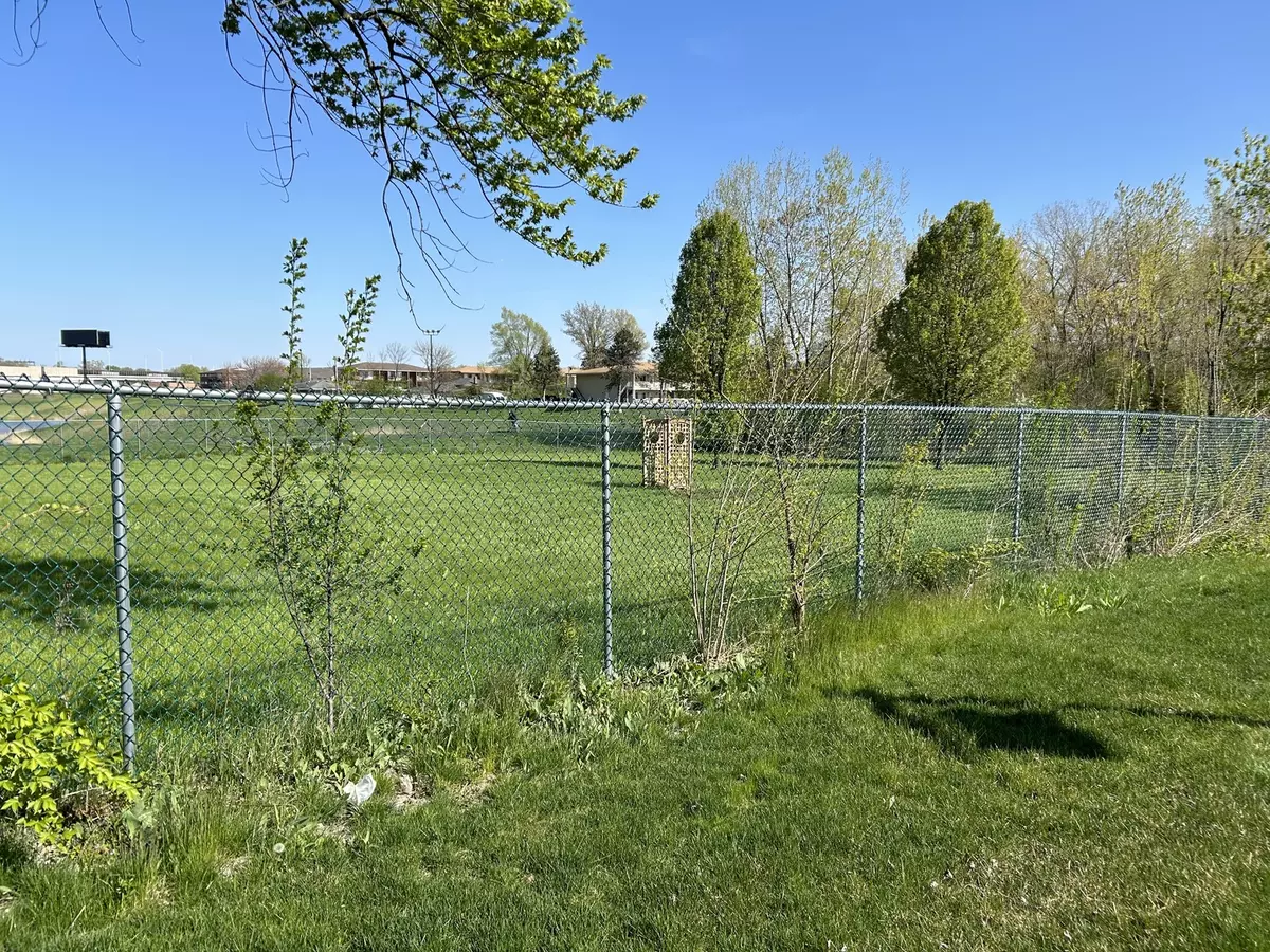 Hickory Hills, IL 60457,8543 S 83rd AVE