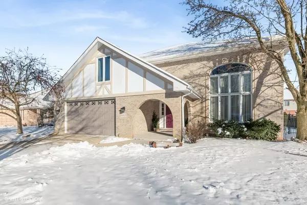 14825 Landings LN, Oak Forest, IL 60452