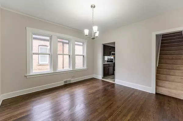 Chicago, IL 60646,5846 N Mobile AVE