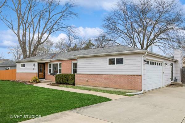 605 Ash RD, Hoffman Estates, IL 60194