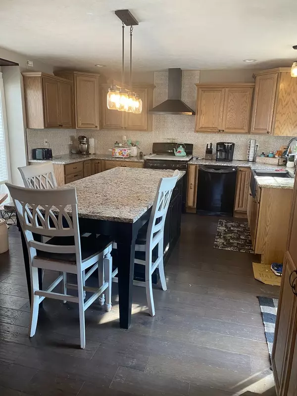 Atlanta, IL 61723,507 NW Race ST