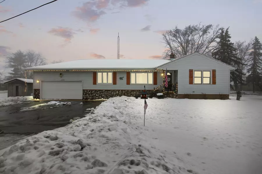 30810 Weiler RD, Burlington, WI 53105
