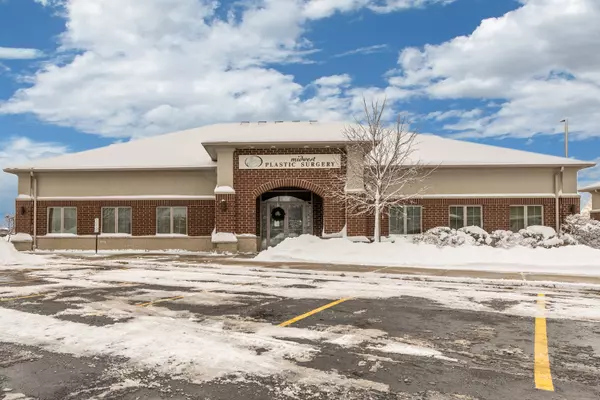 1474 Merchant DR, Algonquin, IL 60102