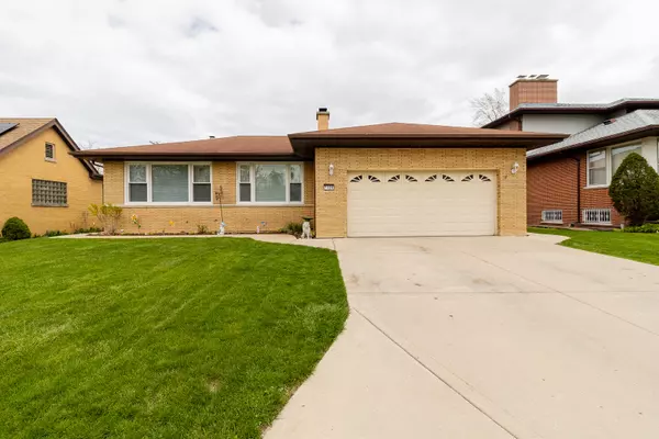 7329 N Keeler AVE, Lincolnwood, IL 60712