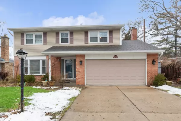 940 Wayne AVE, Deerfield, IL 60015