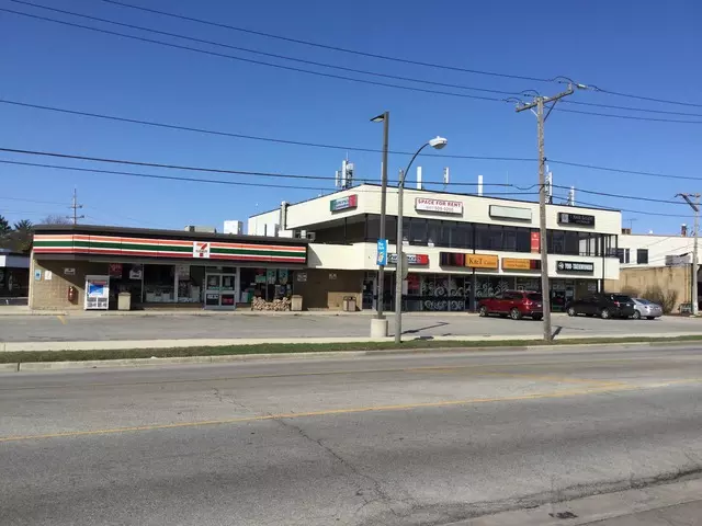 Elmhurst, IL 60126,564 S York ST