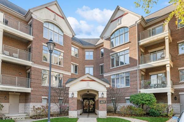 445 Village Green Pkwy #208, Lincolnshire, IL 60069