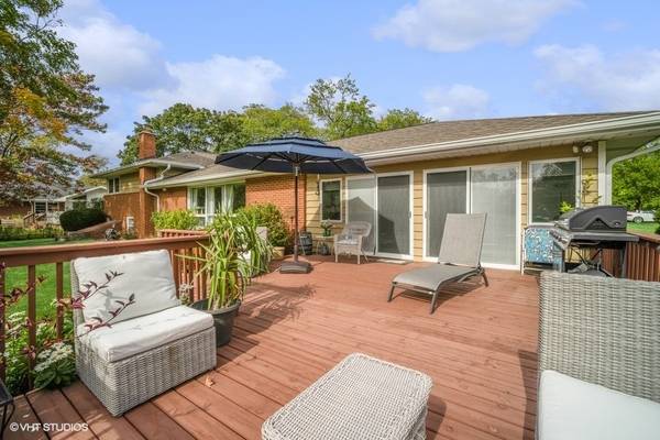 Prospect Heights, IL 60070,303 Lonsdale RD