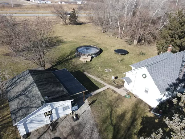 200 Pickett ST, Chenoa, IL 61726