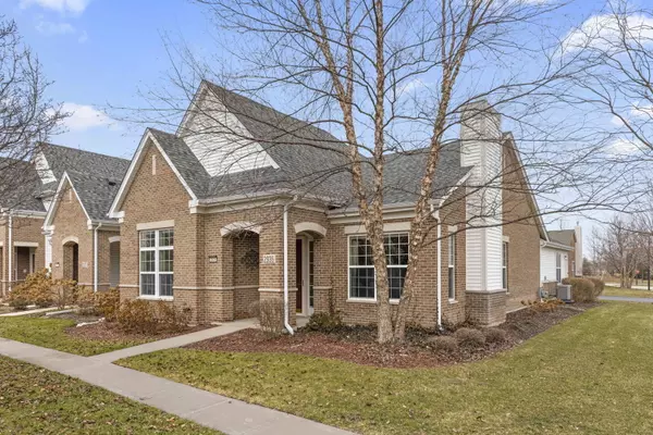 2935 Normandy CIR #1, Naperville, IL 60564