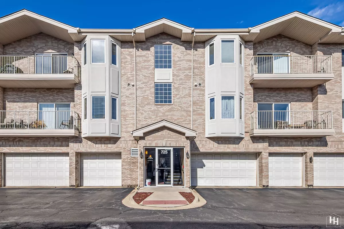 Addison, IL 60101,725 N 5th AVE #302