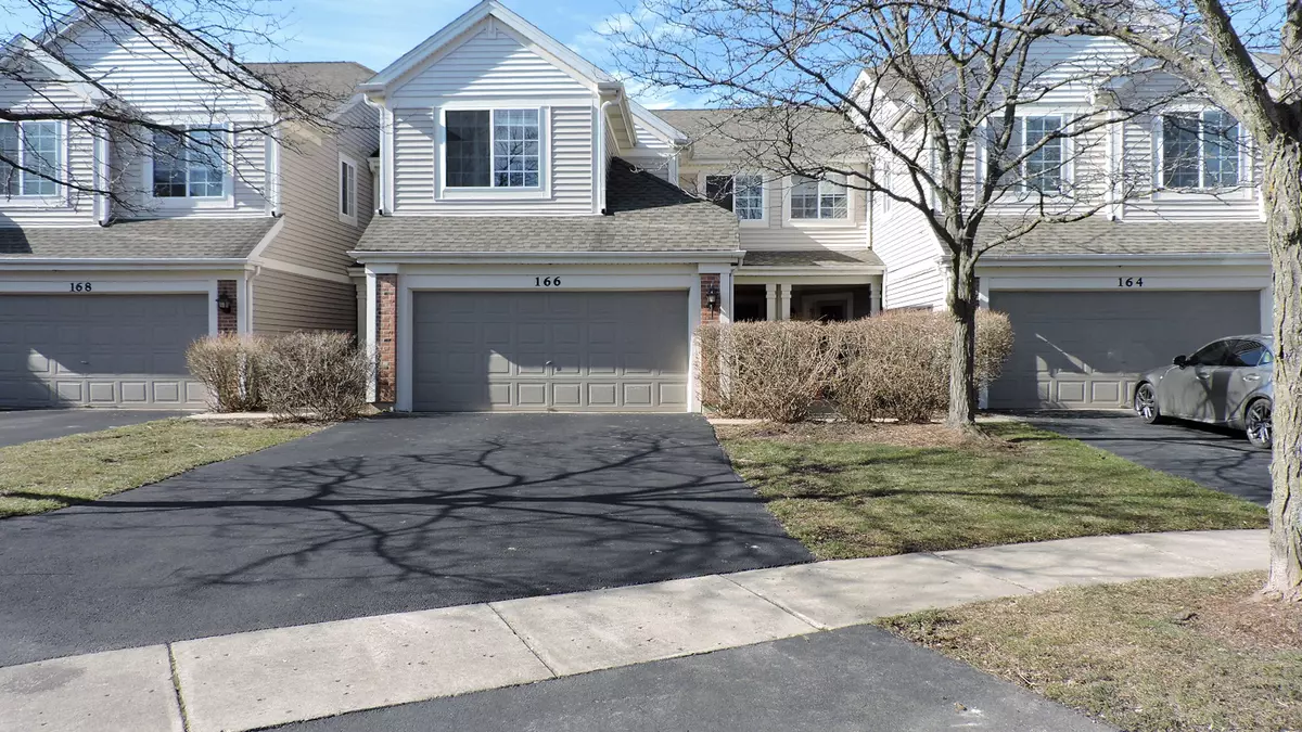 Streamwood, IL 60107,166 Heritage LN #166