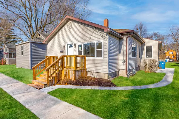 Momence, IL 60954,510 E 3rd ST