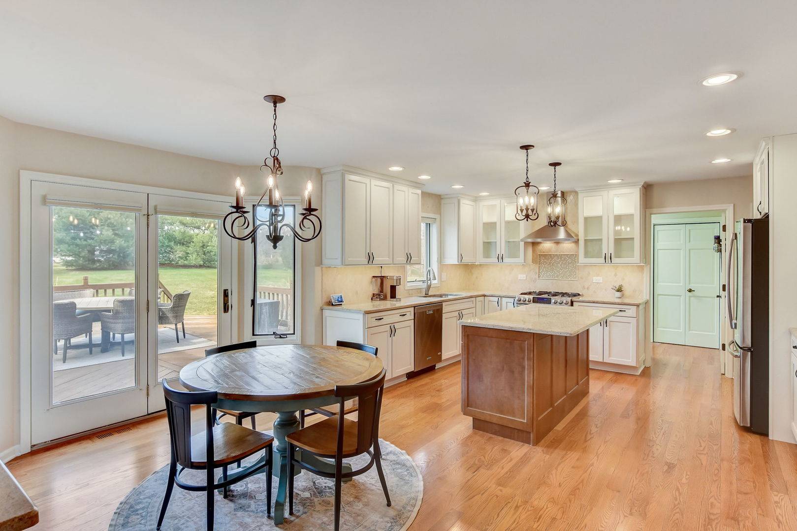 Downers Grove, IL 60516,1250 Wallen PL