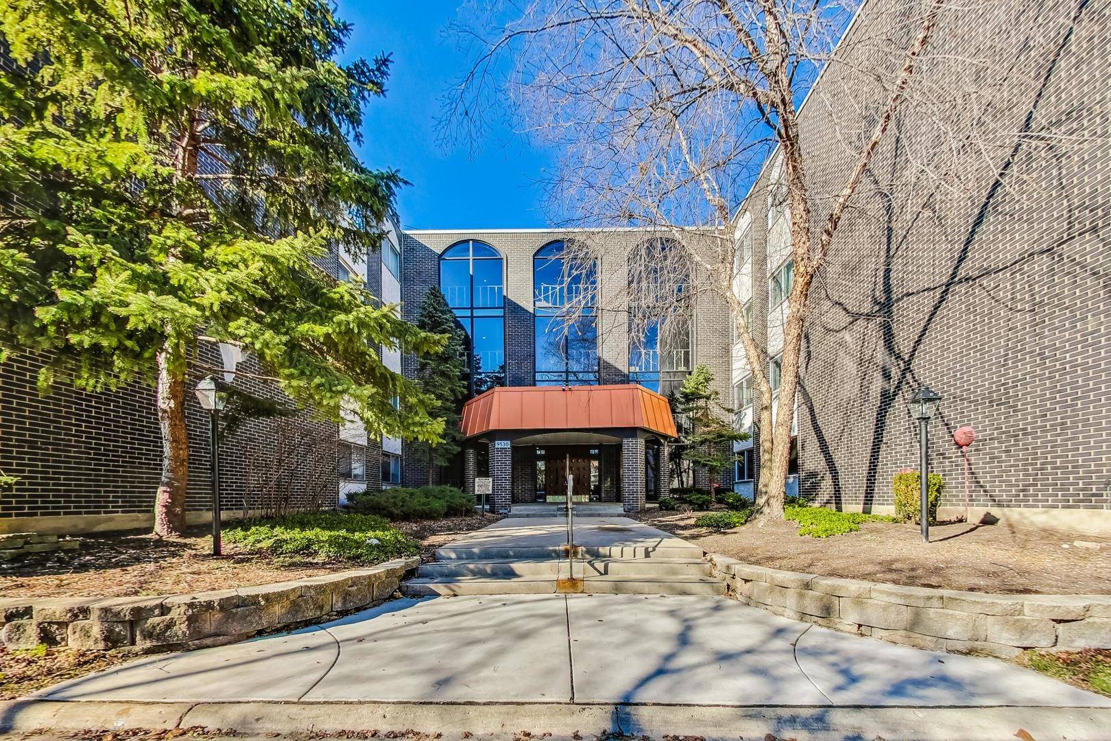 Skokie, IL 60077,9530 Lamon AVE #107