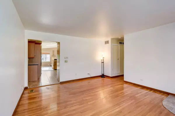 Hoffman Estates, IL 60169,390 Pleasant ST