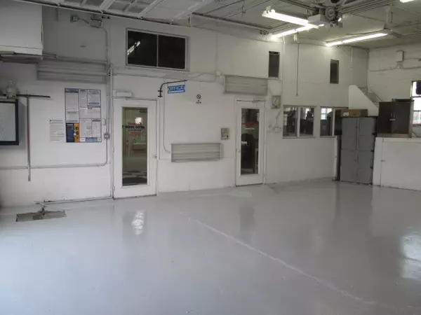 Summit, IL 60501,5601 S Archer RD