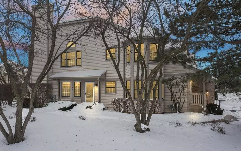 3159 N Daniels CT, Arlington Heights, IL 60004