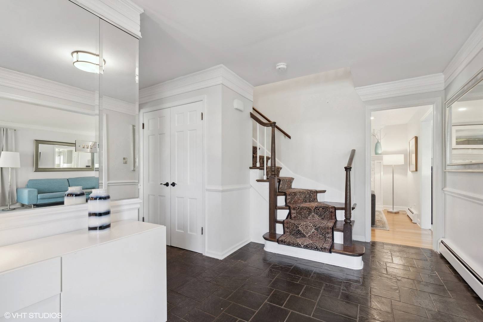 Deerfield, IL 60015,729 Ambleside DR