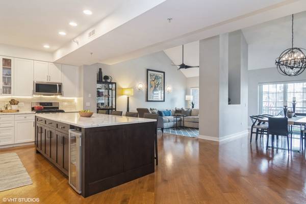 Mount Prospect, IL 60056,40 E Northwest HWY #309