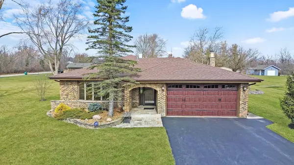 1148 E Bemes RD, Crete, IL 60417