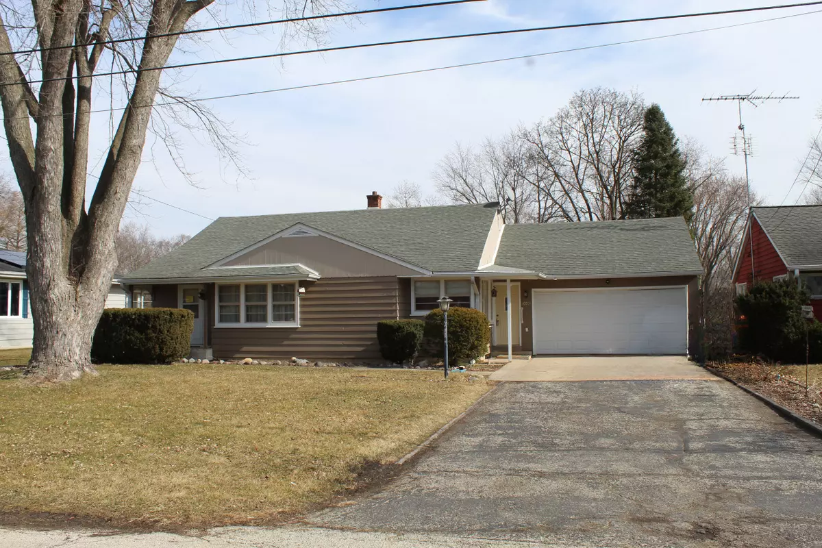 Richmond, IL 60071,10014 Golf AVE