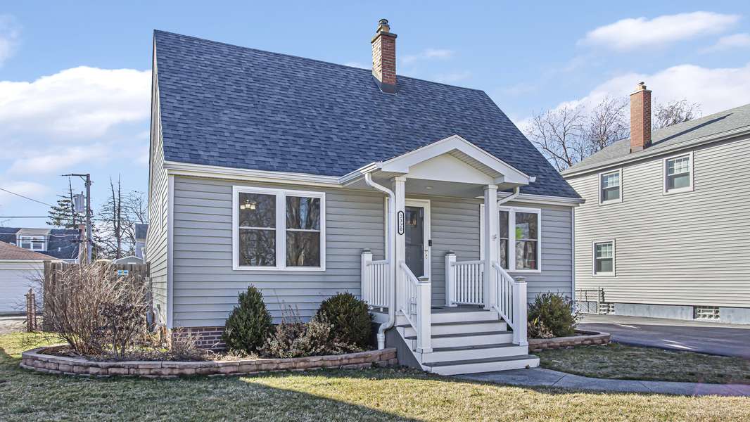 2320 S 10th AVE, Broadview, IL 60155