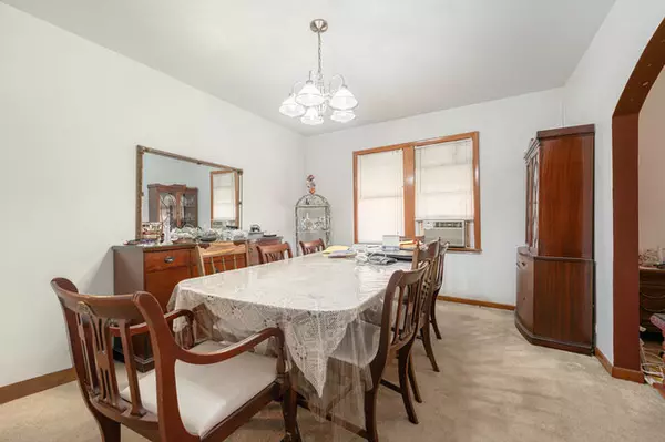 Bridgeview, IL 60455,8538 S 77th AVE