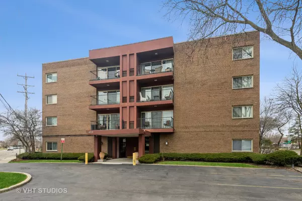 4838 Howard ST #409, Skokie, IL 60077