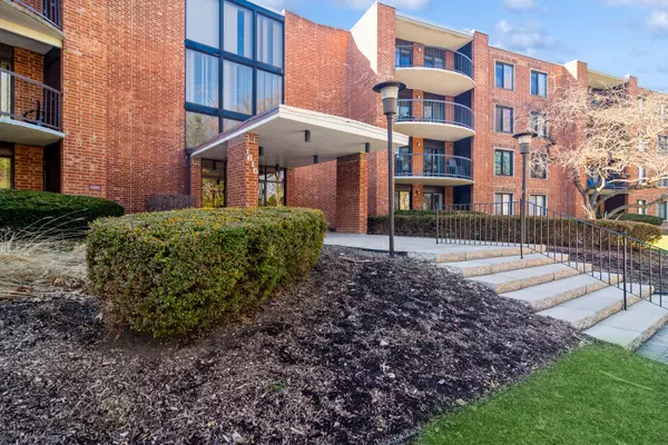 1615 E Central RD #409B, Arlington Heights, IL 60005