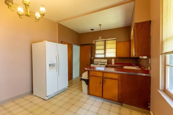 Cicero, IL 60804,4912 29th PL