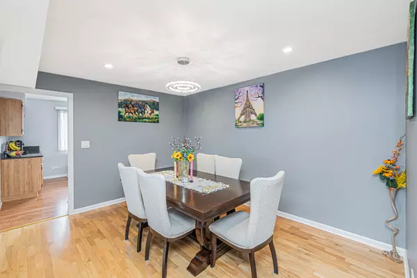 Arlington Heights, IL 60005,1030 S Fernandez AVE #3C