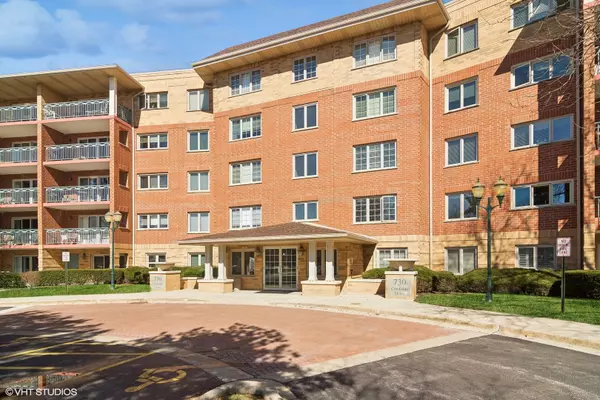 730 Creekside DR #203C, Mount Prospect, IL 60056