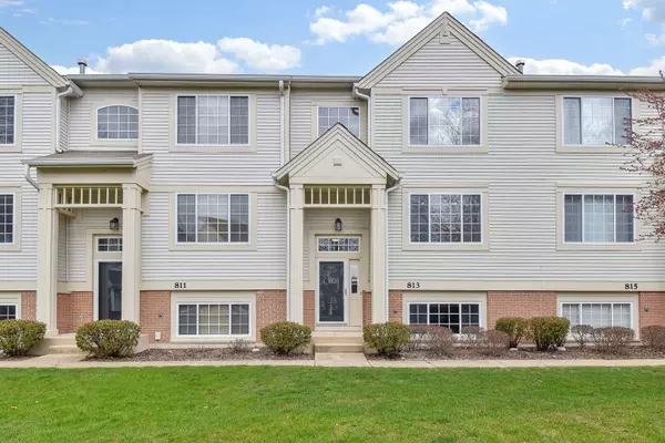 813 Pheasant TRL, St. Charles, IL 60174