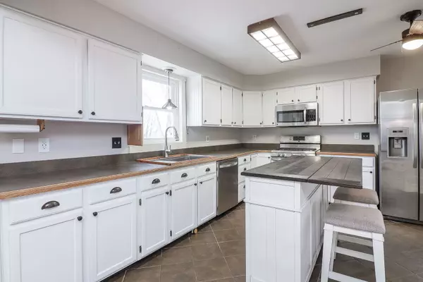 Geneva, IL 60134,758 Lancaster LN