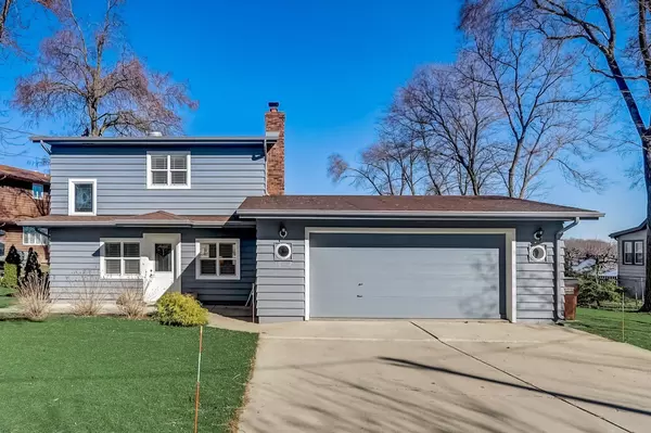 10107 195th AVE, Bristol, WI 53104