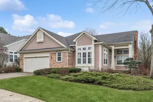 2351 Legends CT, Riverwoods, IL 60015